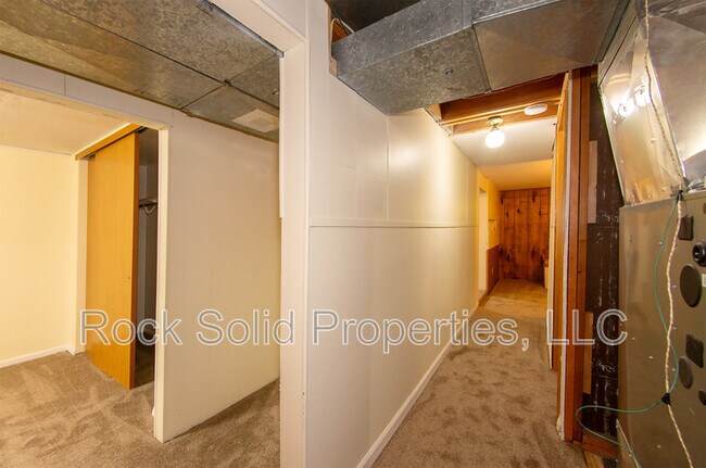 Building Photo - 1031 Madison Ave