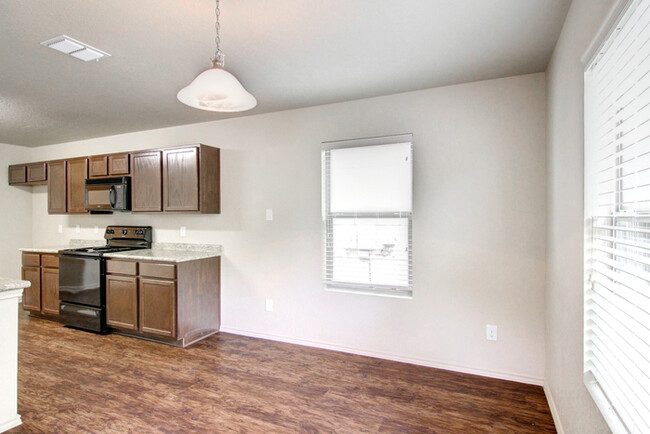 Building Photo - Aspen Park West - 2818 Aspen Meadow, San A...