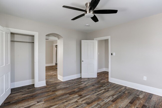 Building Photo - 175 S Enola Dr