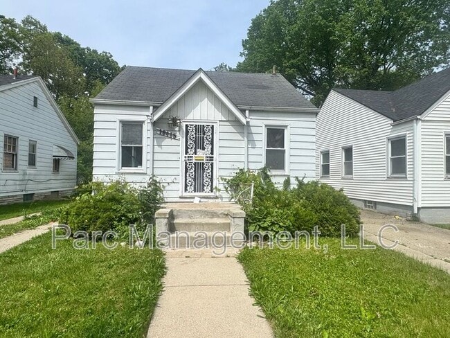 Primary Photo - 18465 Stout St
