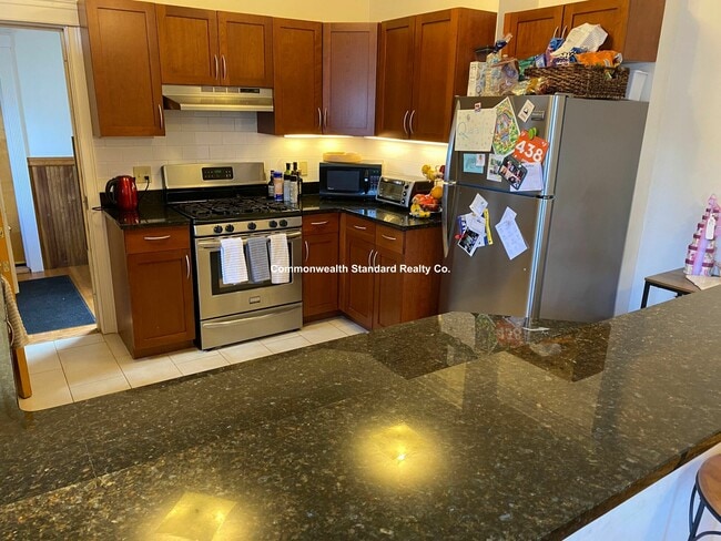 Building Photo - 76 Quint Ave