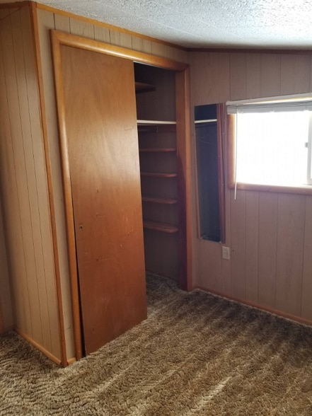 Building Photo - 114 3rd Ave W