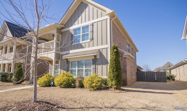 Building Photo - 28 Silky Oak Cir SW