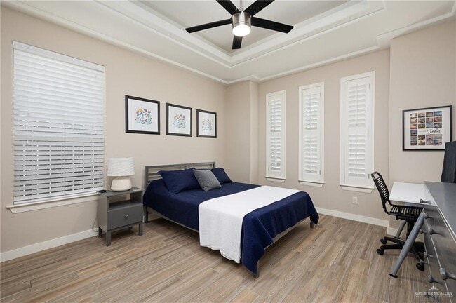 Building Photo - 16 Manchester Dr