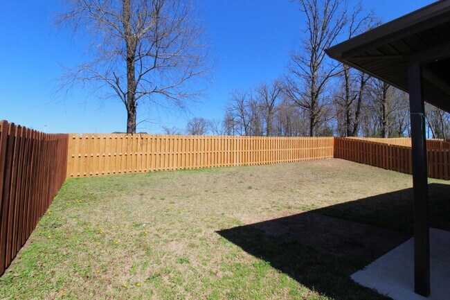 Building Photo - 1500 Ari Ave