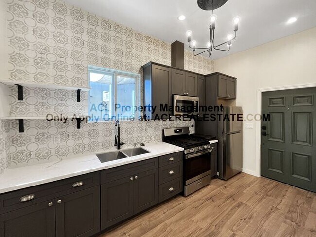 Building Photo - 2 Houses, 1 Price. Nicely Updated Single Family Home with ADU