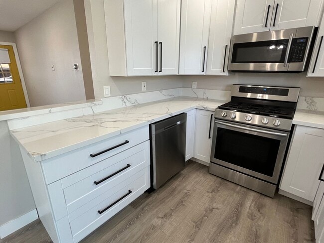 Building Photo - 3 Bedroom Home in Paradise Hills