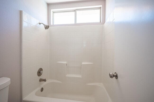 Building Photo - 1775 Walingwood Dr
