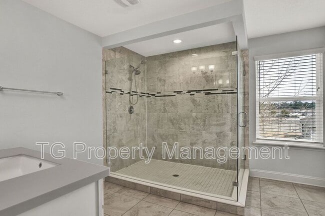 Building Photo - 12436 Jovana Rd