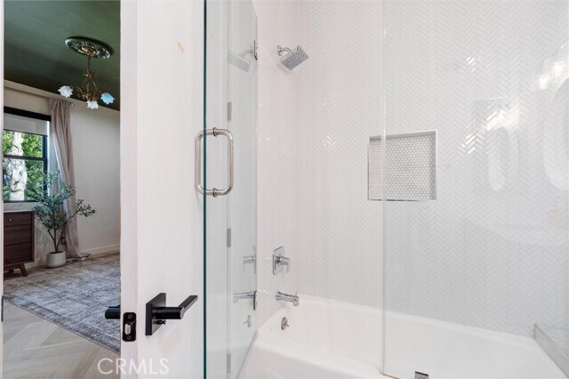 Building Photo - 17437 Oak Creek Ct