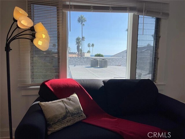 Building Photo - 274 Cliff Dr