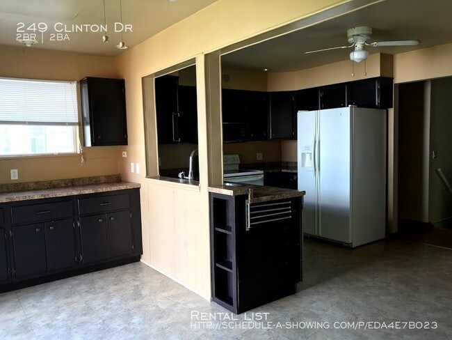 Building Photo - 249 Clinton Dr