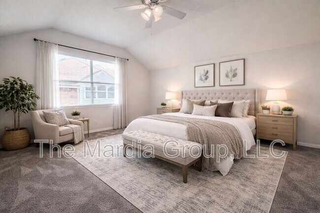 Building Photo - 7236 Tolosa