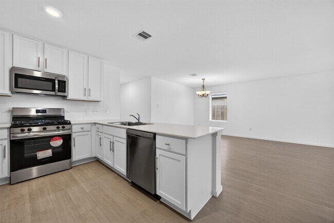 Building Photo - 6523 Water Oak Grn Ln