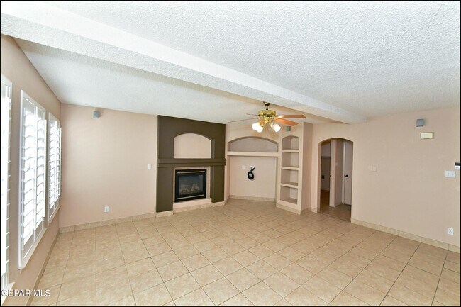 Building Photo - 1416 Stone Canyon Way