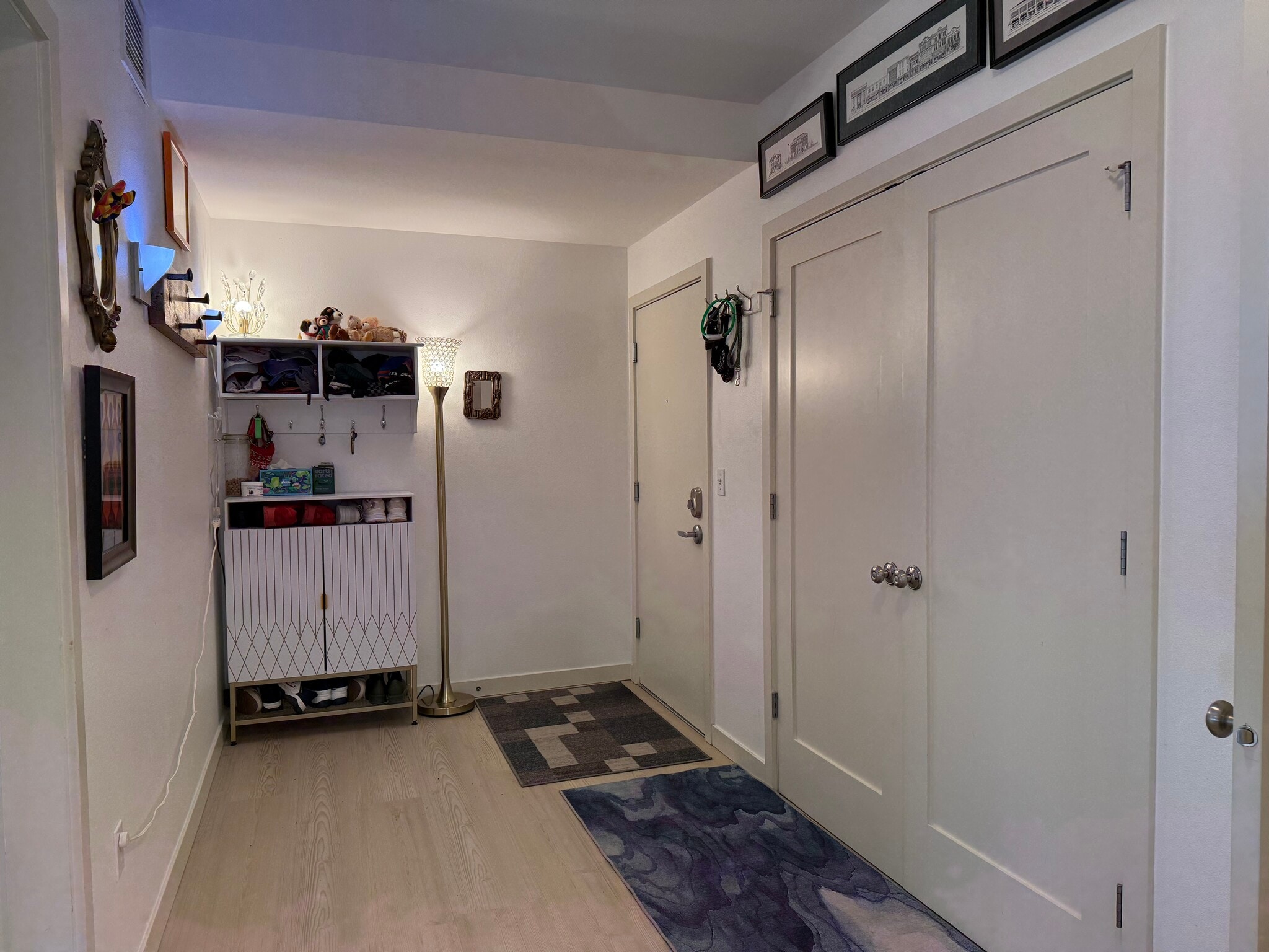 Building Photo - 3104 Western Ave