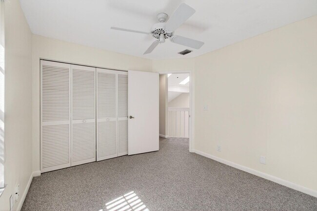 Building Photo - 7865 La Mirada Dr