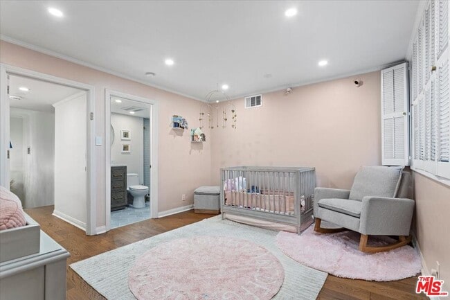 Building Photo - 9311 Burton Wy