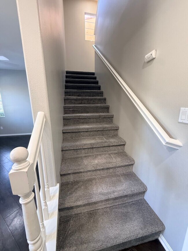 Building Photo - 37350 Paseo Tulipa