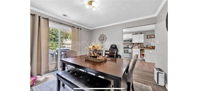 Building Photo - 1070 Joyner St