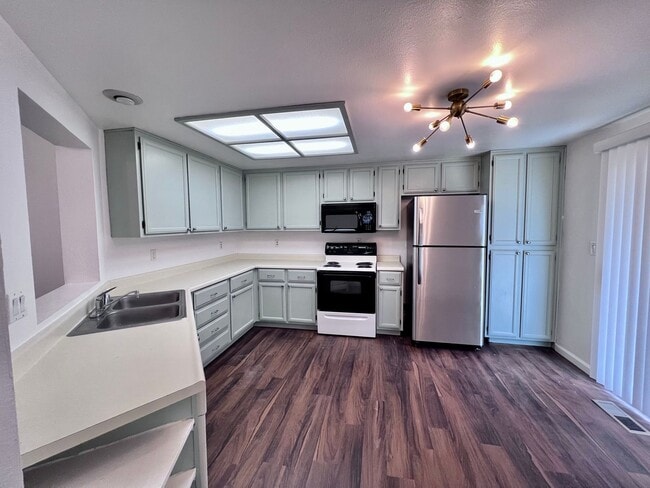 Building Photo - 7534 Whimbleton Way