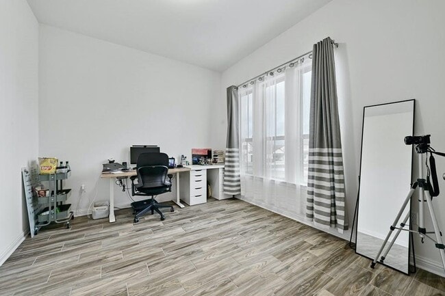 Building Photo - 6725 Denia Dr