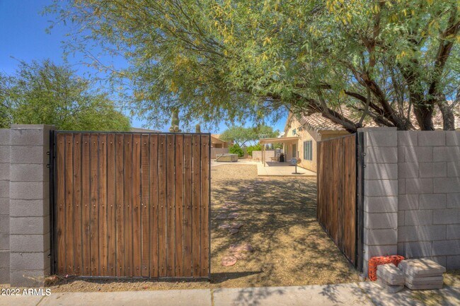 Building Photo - 35714 7th Ave