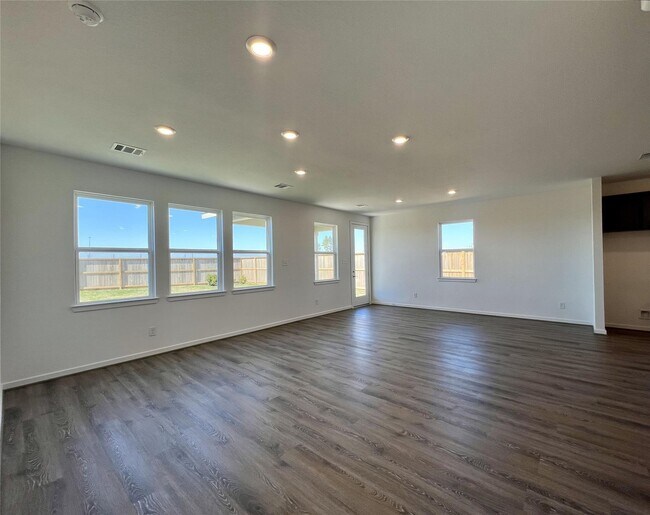 Building Photo - 21835 Redwood Blf Trl