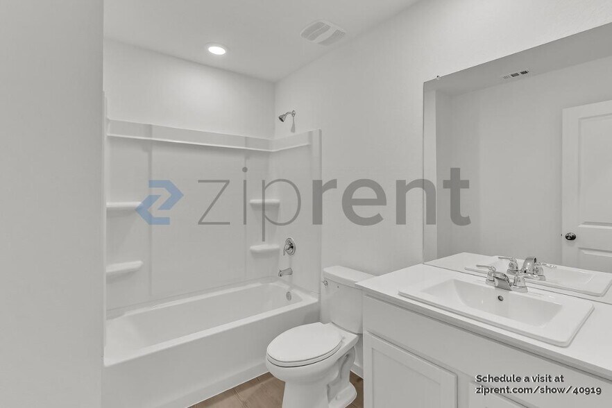 Building Photo - 6163 Bayberry Brk