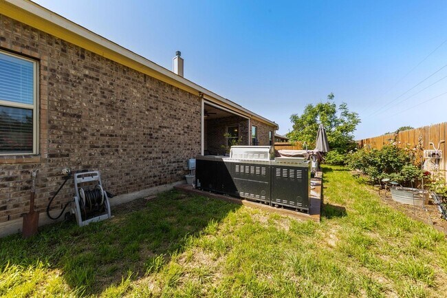 Building Photo - 1063 Cedar Glen Dr