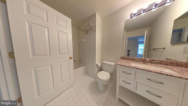Building Photo - 2538 Briar Ridge Ln