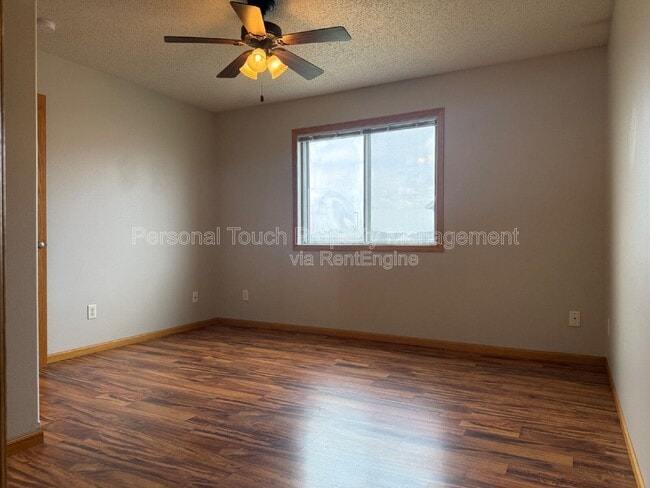 Building Photo - 1143 39th Ave S