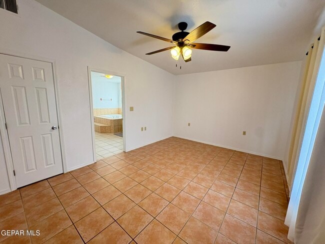 Building Photo - 316 S 6th St