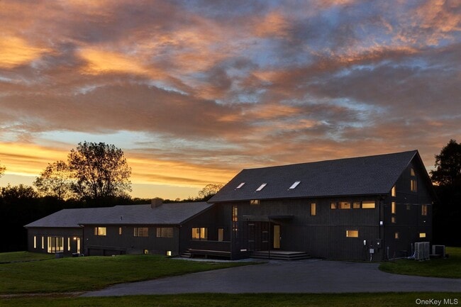 Building Photo - 107 Cold Spring Rd