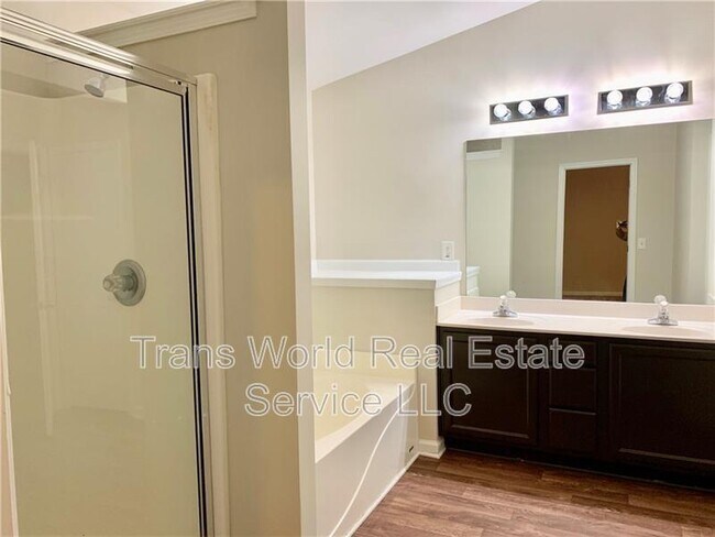Building Photo - 2534 Winslow Ridge Dr NE