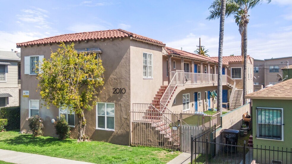 Building Photo - 2010 Pine Ave
