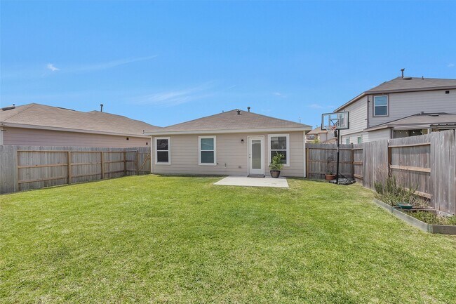 Building Photo - 5614 Grizzly Bear Wy