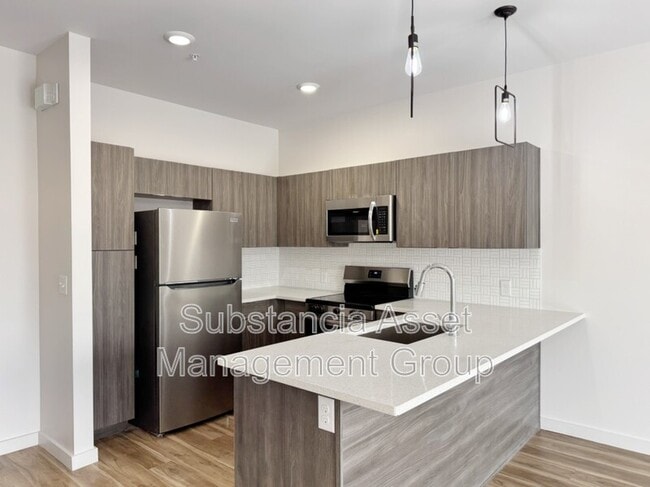 Building Photo - 1641 Midtown Pl