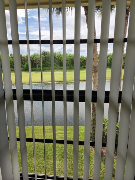 Building Photo - 28 Plantation Dr