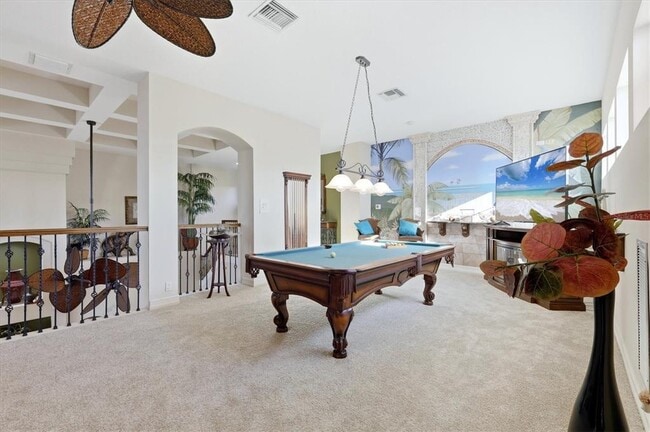 Building Photo - 1007 3rd St E