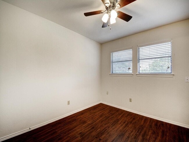 Building Photo - 6521 Hart Ln
