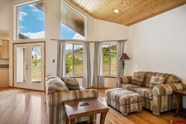 Building Photo - 3-Bedroom Home in Prime Location