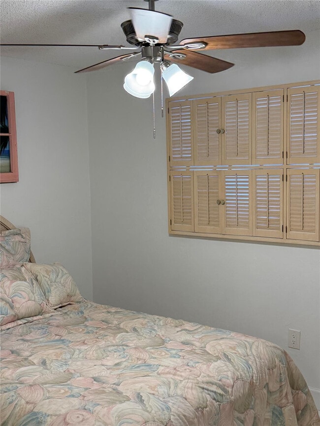 Building Photo - 8280 Sunrise Lakes Blvd