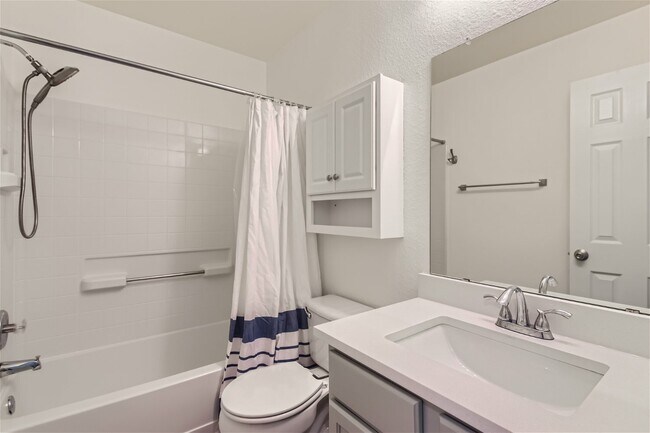 Building Photo - 6937 Sabrina Dr