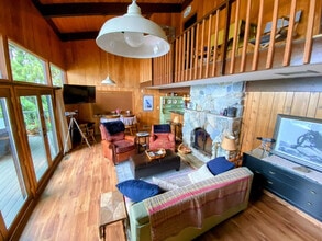 Building Photo - 47 Fawn Dr