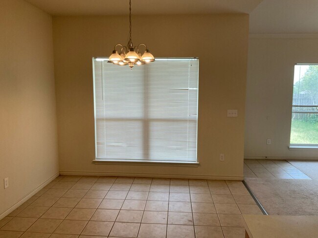 Building Photo - 800-804 Quarter Horse Trail