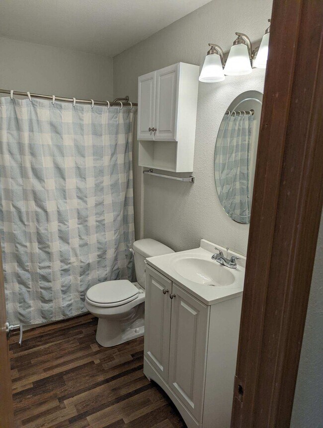 Building Photo - 1505 W 25th Ct