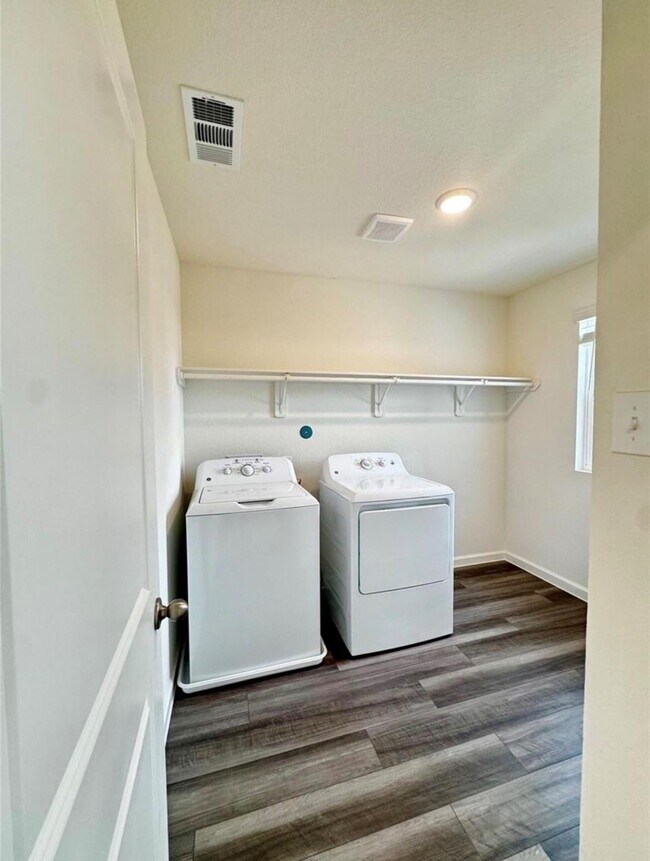 Building Photo - 15043 Ronan Dr