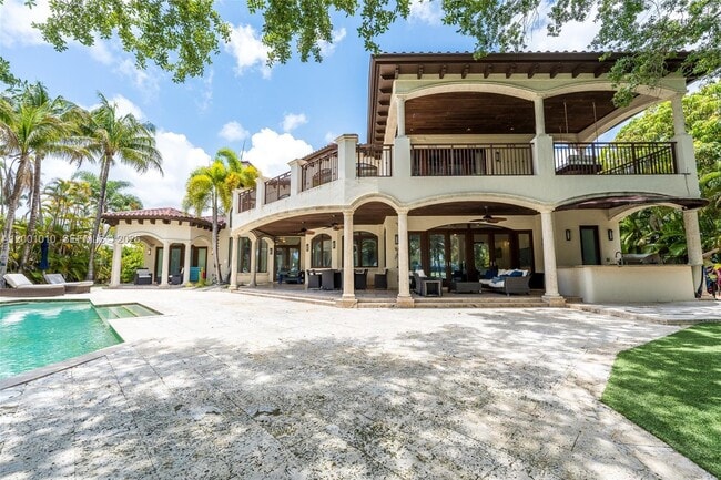 Building Photo - 9240 SW 140th St