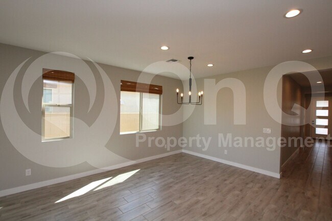 Building Photo - 18032 W Elizabeth Ave